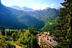 View-stunning 2 BR apartment in the heart of Alps Sella Nevea